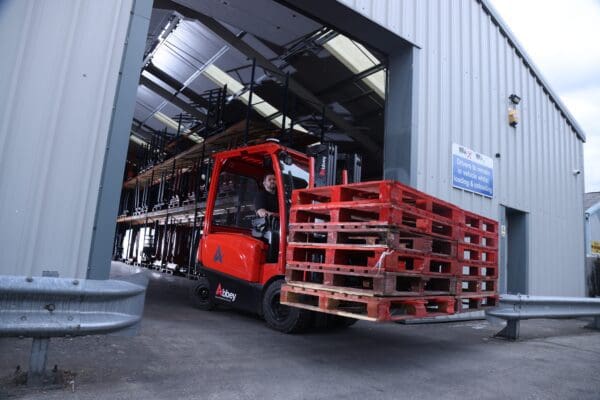 Double Pallet Handler
